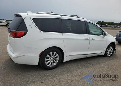 2019 Chrysler Pacifica Touring L z USA, uszkodzony, nr VIN 2C4RC1BGXKR625285